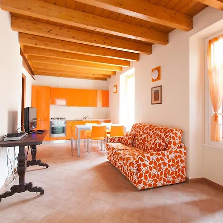 Hotel apartamentowy Barchi - & 2*