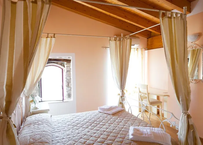 Barchi - & Apartmanhotel San Felice del Benaco