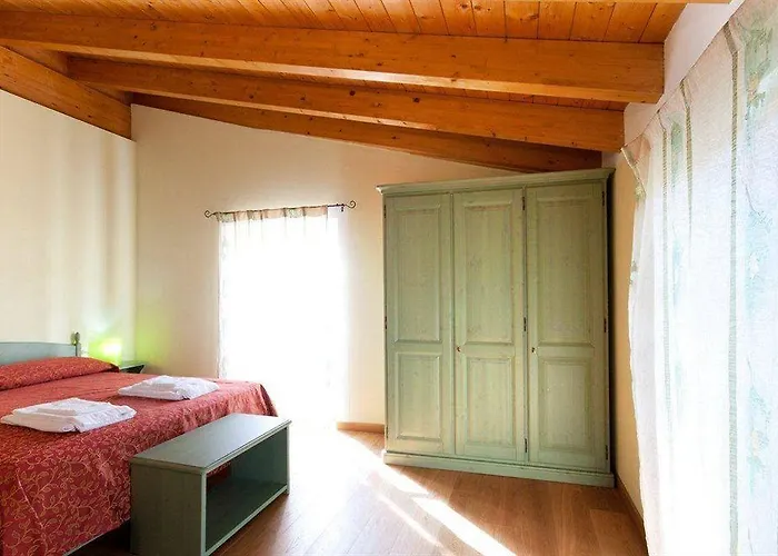 Barchi - & 4* San Felice del Benaco