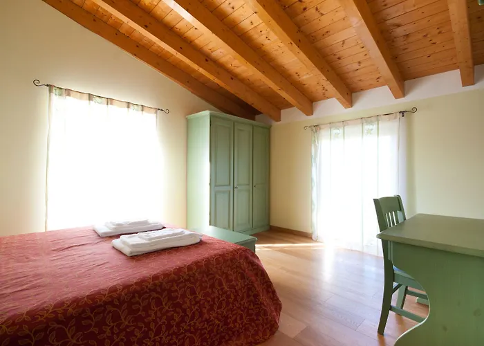 Barchi - & Apartmanhotel San Felice del Benaco