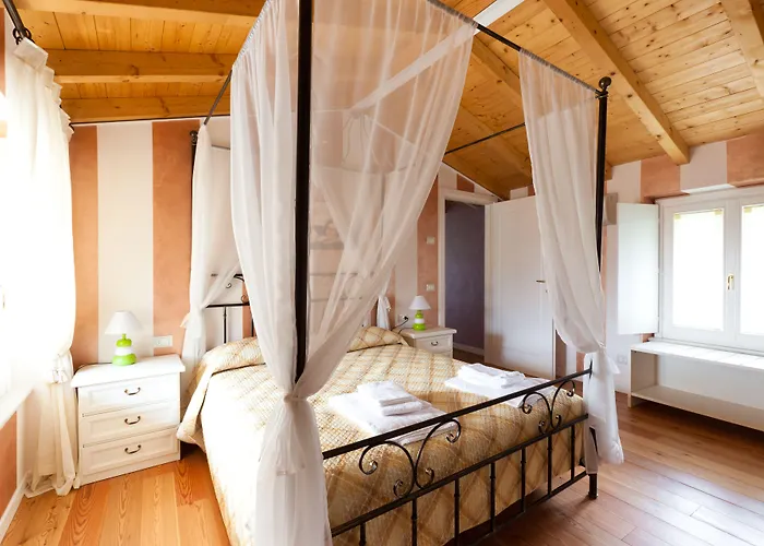 Barchi - & 4* San Felice del Benaco