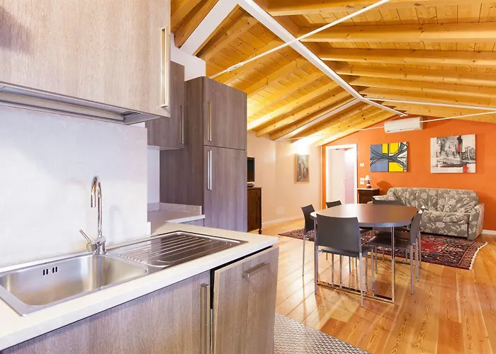 Barchi - & Apartmanhotel San Felice del Benaco