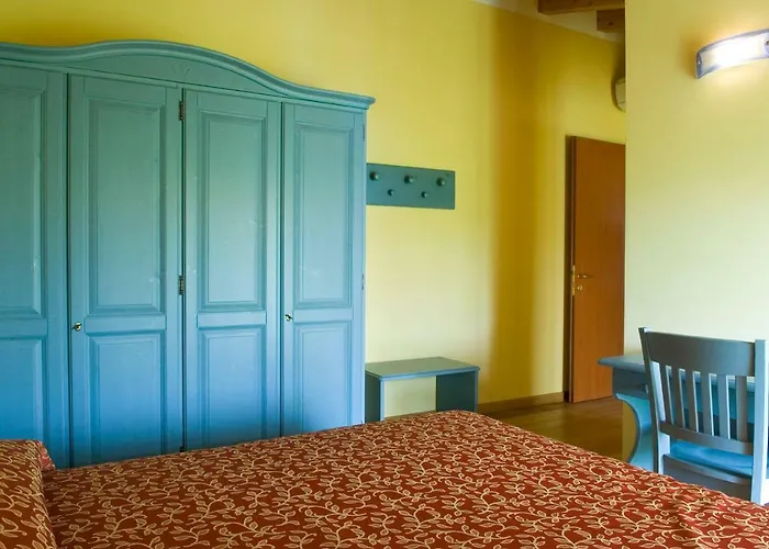 Barchi - & Apartmanhotel San Felice del Benaco