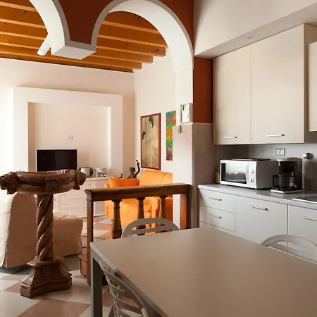 Barchi - & Aparthotel San Felice del Benaco