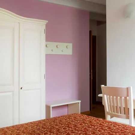 Aparthotel Barchi - &